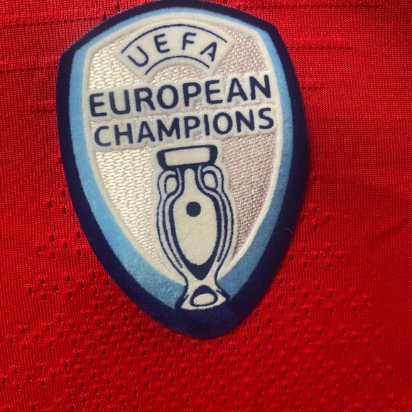 Portugal player issued jersey size XXL - Picture 9 of 10